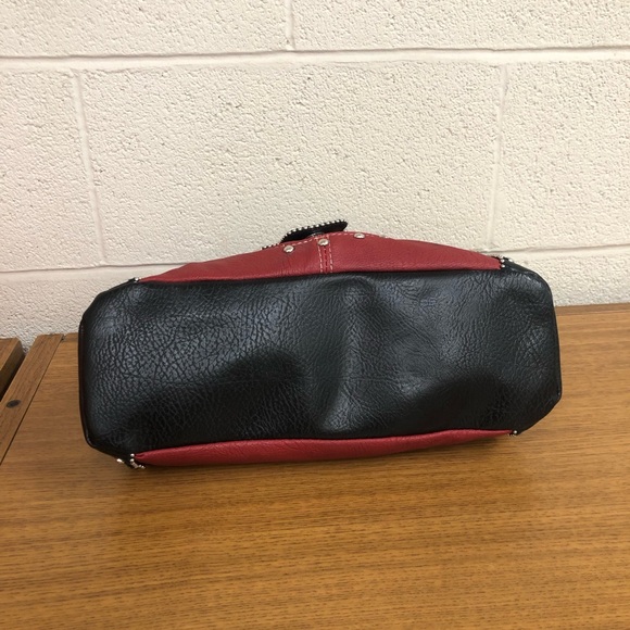 Black and dark red bag - Picture 4 of 8